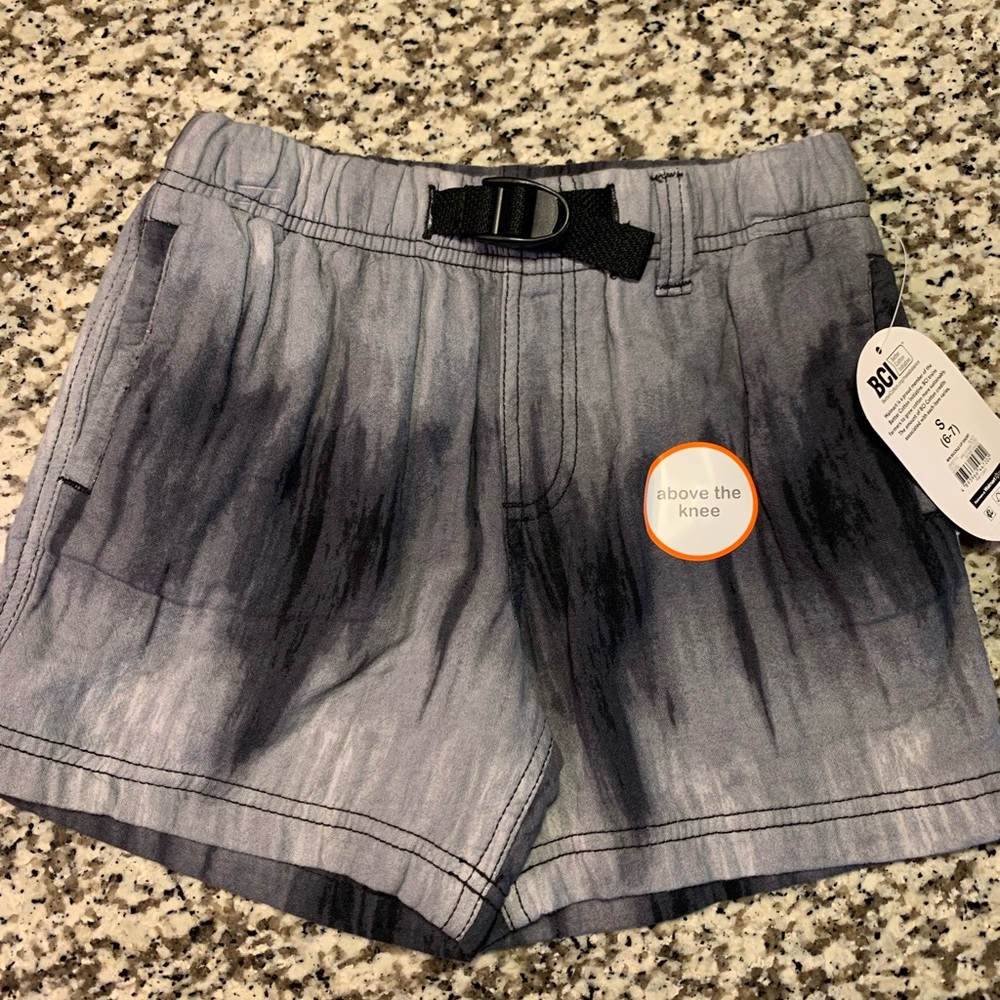 Boys size 6/7 shorts